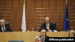 Cyprus -- Armenian President Serzh Sarkisian addresses parliament in Nicosia, 17Jan2011.