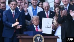 Predsjednik Sjedinjenih Američkih Država Donald Trump potpisao je zakon o porezima i potrošnji, Washington, 4. jula 2025.