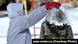 Игра в снежки