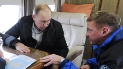 Владимир Путин разговоря с Роман Старовойт, когато вторият е начело на проекта по строежа на Керченския мост.