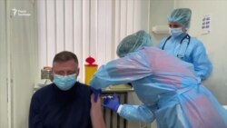 Вакцина від Covid-19: перше щеплення на Одещині отримав дитячий інфекціоніст (відео)
