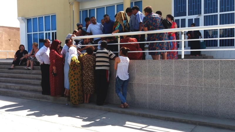 Türkmen – Türk täjirçilik bankyndaky Western Union şahamçasy pul geçirmeleri üçin resminamalary kabul etmeýär