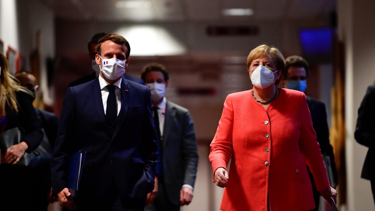 Макрон закликає США і Данію пояснити інформацію про шпигунство за Меркель