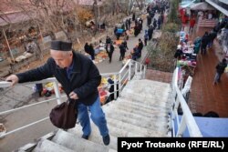 Городской базар в Ташкенте. Узбекистан, 29 ноября 2019 года.