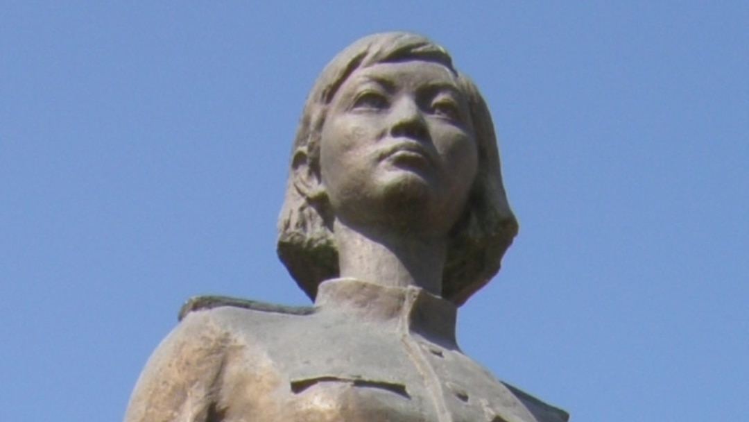 Әйелім онлайн порно көруді аяқтады