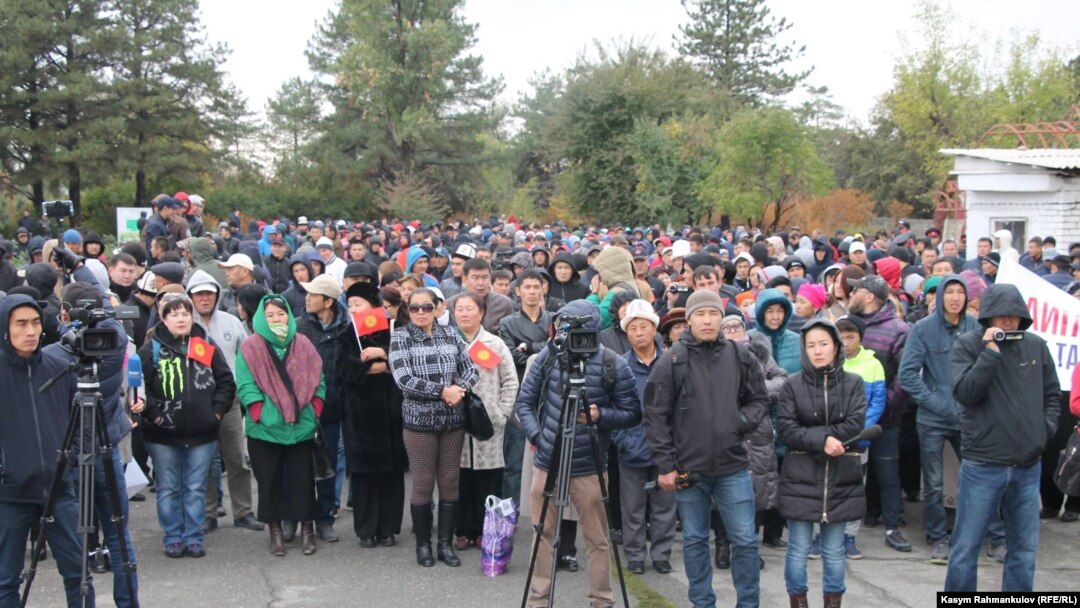 Hundreds of people came out on the streets of the Kyrgyz capital to demand fair elections ahead of a presidential vote next month. 