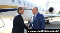 Абдулло Орипов, нахуствазири Узбекистон ба Қирғизистон сафар кард.