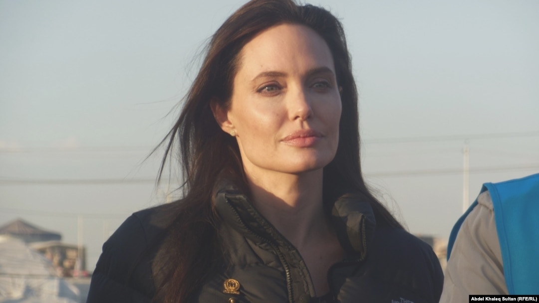 Angelina Jolie criticizes U.S. response to refugees as 'politics