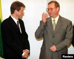 1999 год. Прэм'ер-міністры Літвы і Расеі Раландас Паксас і Сяргей Сьцяпашын