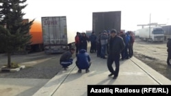 Astara, Gömrük terminalında gözləyən sürücülər, 7 yanvar 2017