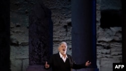 Këngëtari i Operas, Placido Domingo