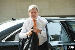 Commisarul UE responsabil cu extinderea Johannes Hahn.