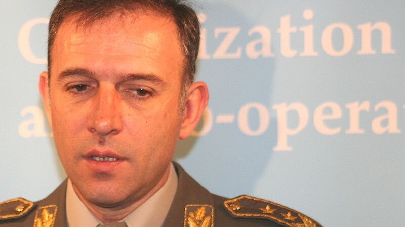 Генерал Понош: Вучиќ стои зад извозот на српско оружје во Јемен