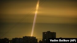 Російські ракети, які було видно на світанку в Харкові, 3 вересня 2022 року 