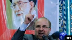 Iran -- Tehran Mayor and presidential candidate Mohammad Baqer Qalibaf speaks during an election campaign rally in Jame mosque in the city of Varamin, May 14, 2017