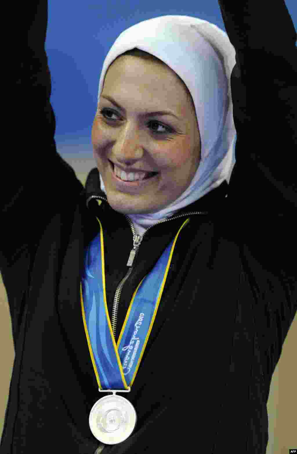 پریسا فرشیدی، برنده مدال نقره رشته تکواندو - گوانگژو، چین