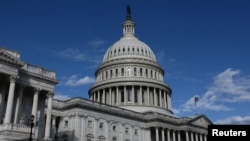 د سېنېټ غړو د دفاعي بودیجې تاییدولو ترڅنګ پر سوریې بندیزونه هم لیرې کړل - د ډېسېمبر ۱۰مې انځور.