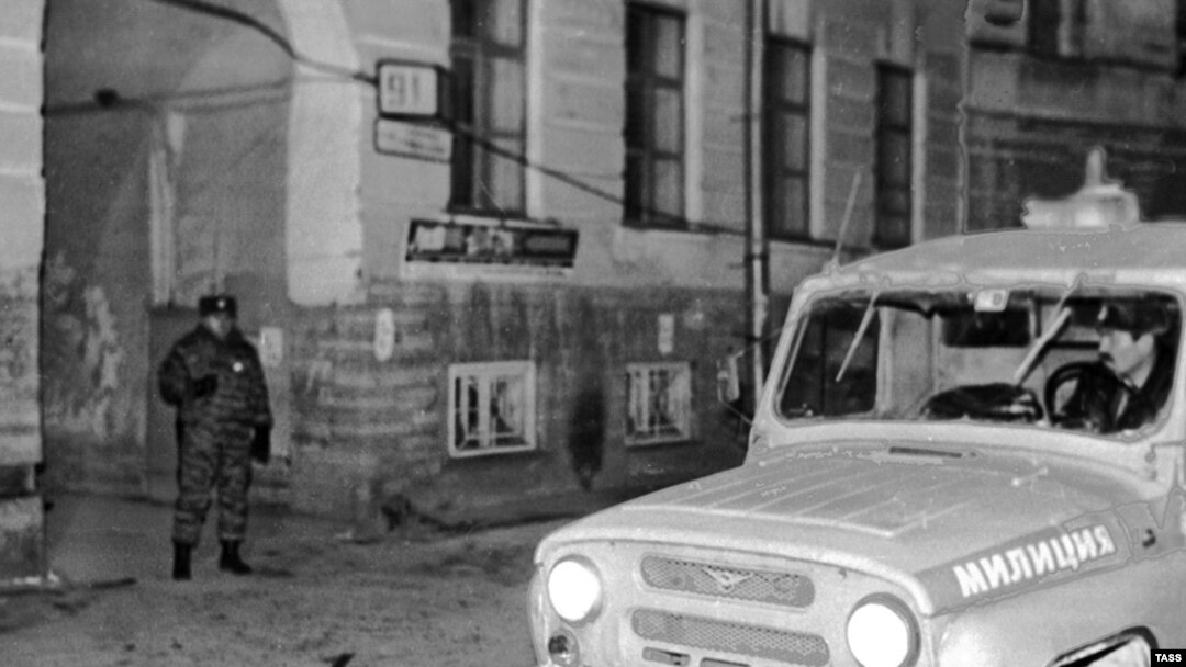Галину Старовойтову убили 21 ноября 1998 года (на фото: дом Старовойтовой в Санкт-Петербурге; здесь произошло преступление)