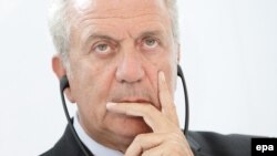 Dimitris Avramopoulos speaks during a press conference after a visit to the migrant reception center in Traiskirchen, 07 September 2015. 