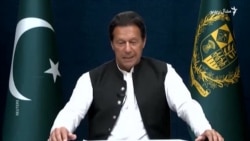 عدالت عمران خان او مېرمنې ته یې د توشه خانې قضیه کې د ۱۷، ۱۷ کلونو بند سزا واوروله
