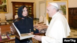 Azərbaycanın birinci ledisi Mehriban Əliyeva Roma papası ilə görüşür, Vatikan, 2014
