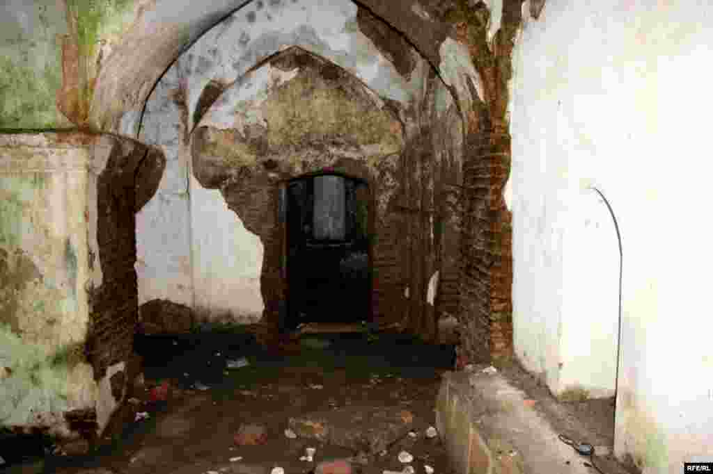 "Çuxur hamam"-ı tarixin ümidinə #10