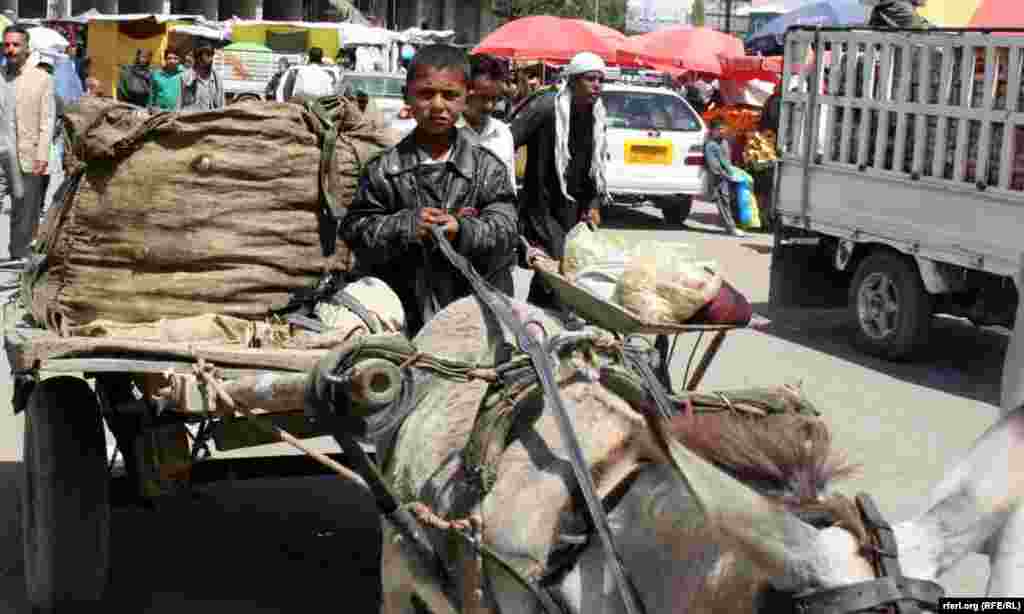Afghanistan – Afghan Labor kids in Kabul city 