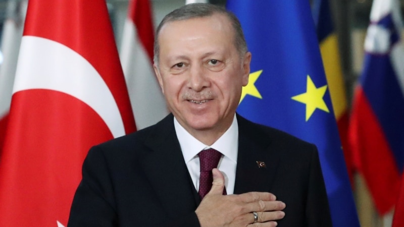 Президент Турции выразил готовность помочь Армении в борьбе с коронавирусом