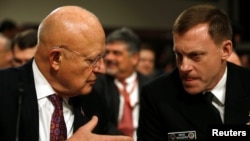 Milli kəşfiyyatın rəhbəri James Clapper və Milli Təhlükəsizlik Agentliyinin direktoru admiral Michael Rogers Senat dinləməsində