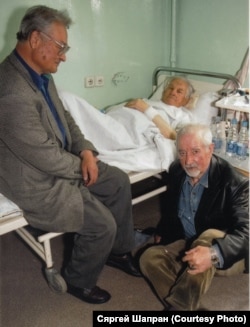 Генадзь Бураўкін, Васіль Быкаў, Рыгор Барадулін. 2003 год