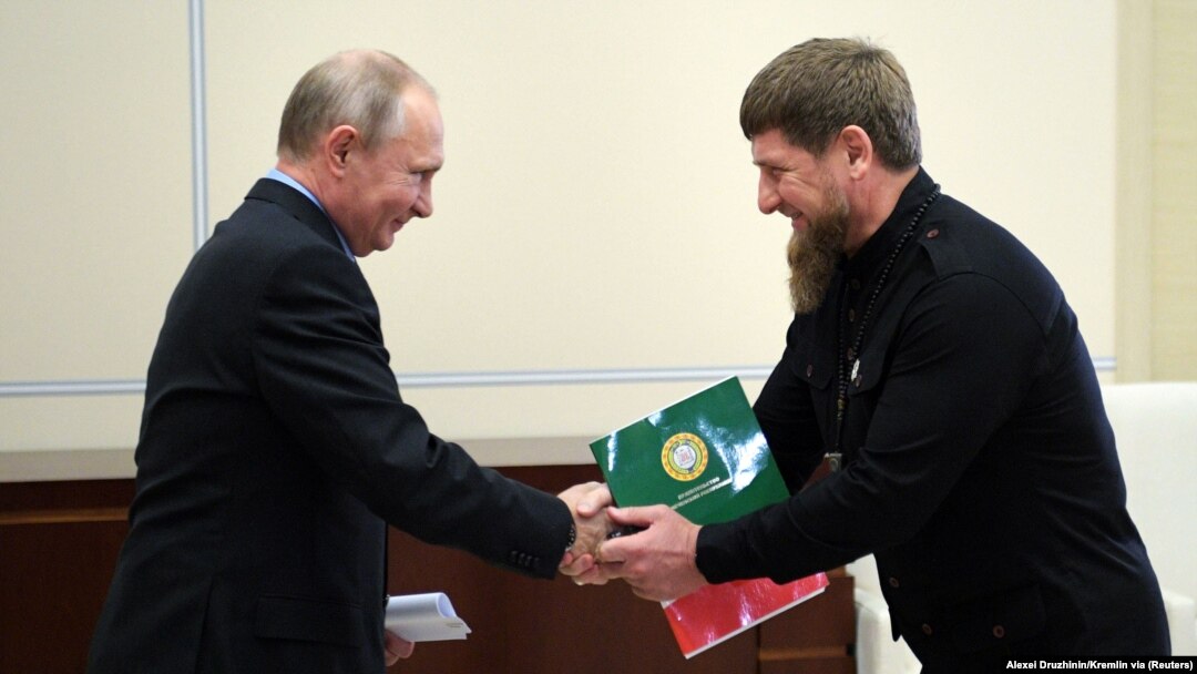 Президент Росії Володимир Путін (зліва) і очільник Чечні Рамзан Кадиров