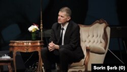 Ionuț Gherasim, pe scena Teatrului Național, la Gala Corneliu Coposu