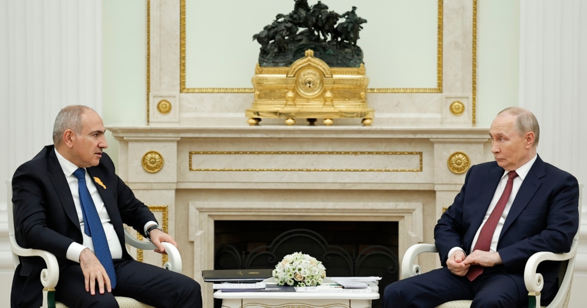 Pashinian ‘Satisfied’ With Tense Talks With Putin
