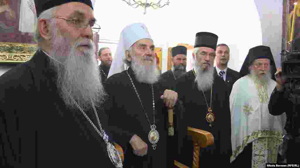 СРБИЈА - Светиот архиерејски Собор на Српската православна црква (СПЦ) соопшти дека одлуката на Цариградската патријаршија за автокефалност на украинската црква е неоснована, а одлуката за рехабилитација на расколничките групи е неприфатлива и поради тоа Српската православна црква не ги признава.