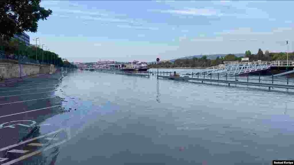 A photo of Budapest&rsquo;s 13th district reveals the widespread inundation.