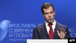 Выступление Дмитрия Медведева в Ярославле перекликается с идеями его статьи "Россия, вперед"