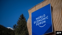Panou afișat de Forumul Economic Mondial înaintea reuniunii anuale de la Davos, Elveția. 18 ianuarie 2026. 