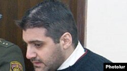 Armenia -- Arman Babajanian, editor of the pro-opposition "Zhamanak" daily, on trial in 2006.