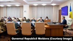 Proiectul bugetului a fost votat de membrii cabinetului de miniștri și urmează să fie înaintat spre examinare Parlamentului.