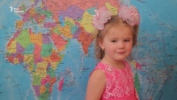 Трирічна дівчинка показала на карті 414 географічних об'єктів світу (відео)