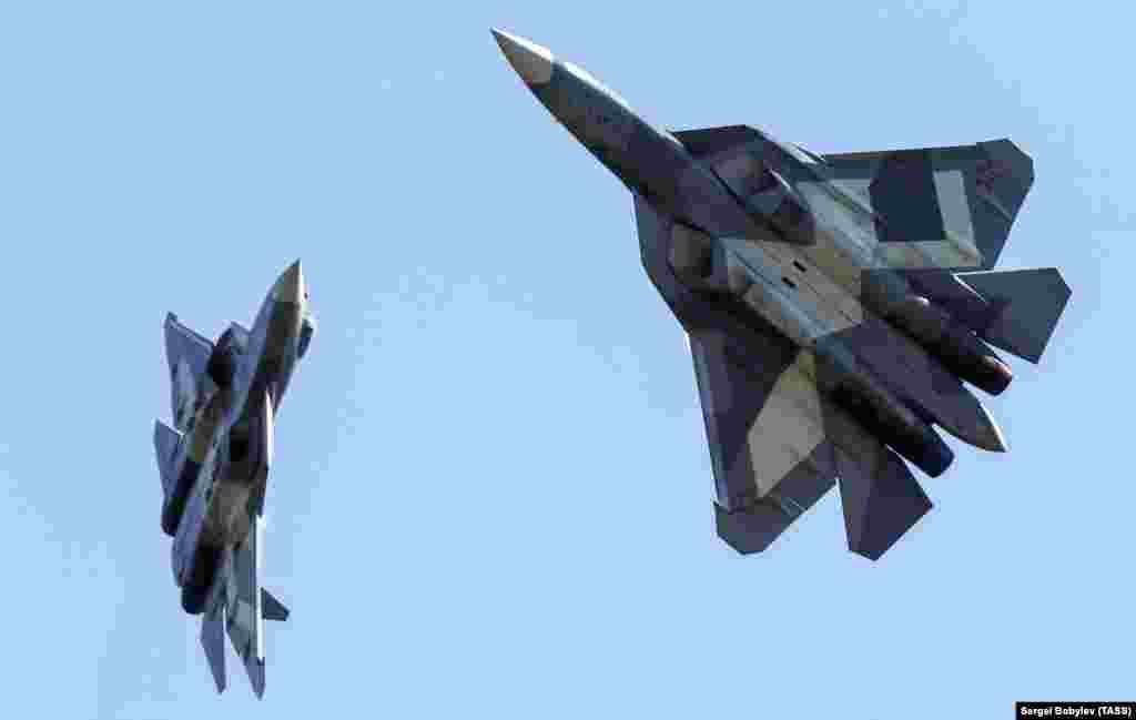 На данный момент у России в планах производство 12 самолетов Су-57. После того как Индия вышла из проекта, цель иметь на вооружении 150 самолетов к 2020 году вряд ли выполнима.