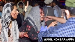Среди жертв и раненых при взрывах в районе кабульского аэропорта много женщин и детей, 26 августа 2021 года