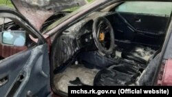 Пожарные ликвидировали возгорание автомобиля в Крыму, 23 июня 2021 года