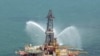 حال و روز صنعت نفت ایران؛ کاهش تولید، خروج شرکت های خارجی