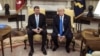 Клаус Йоханнис (слева) и Дональд Трамп в Овальном кабинете Белого дома, 9 июня 2017