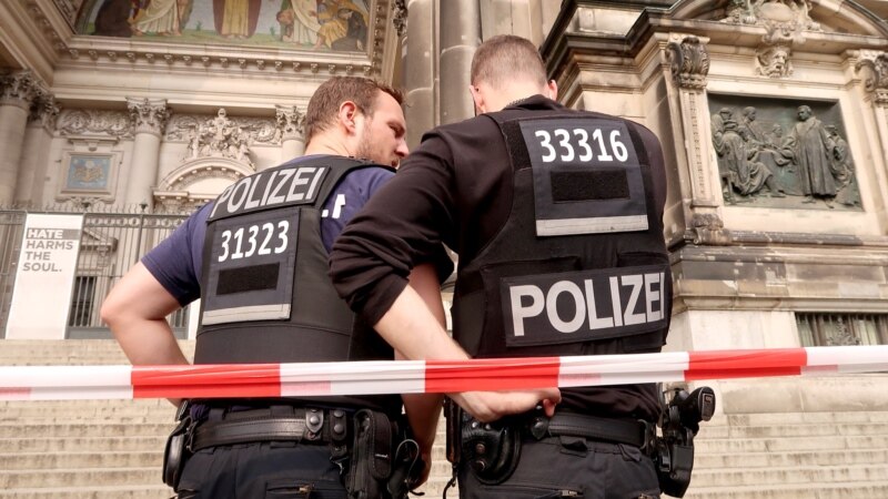 Policija pucala na muškarca u Berlinskoj katedrali