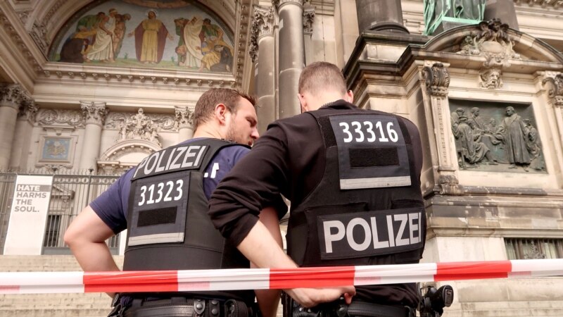 გერმანიის პოლიციამ დაჭრა კაცი, რომელმაც ბერლინის კათედრალში დებოში მოაწყო