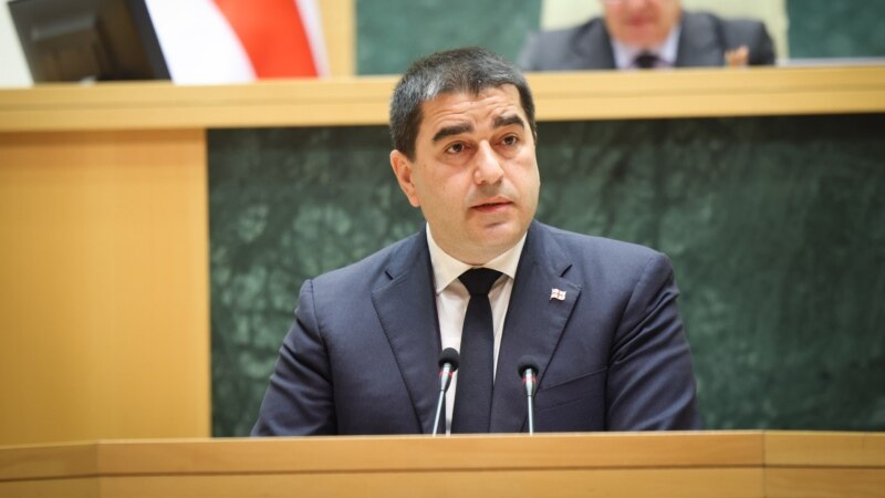 შალვა პაპუაშვილი ამბობს, რომ პოლიტიკოსებში გირაოს არგადახდა „ბრიუსელმა წააქეზა“
