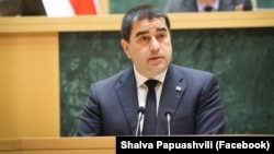 შალვა პაპუაშვილი 