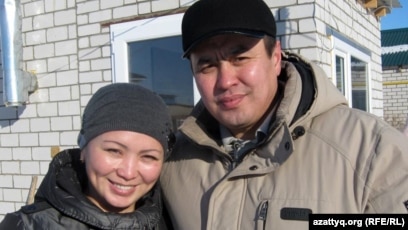 Қыздарды Қазанға жақын кездесуге шақырыңыз